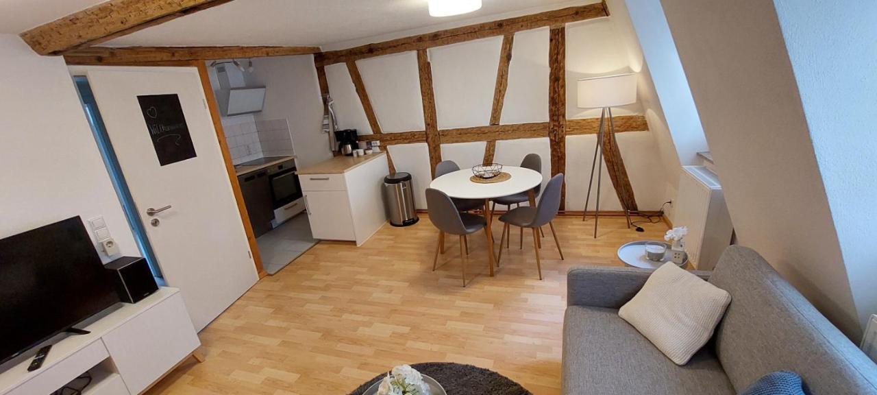 Zentrale Altbauwohnung Mit Flair 슈바비슈할 외부 사진