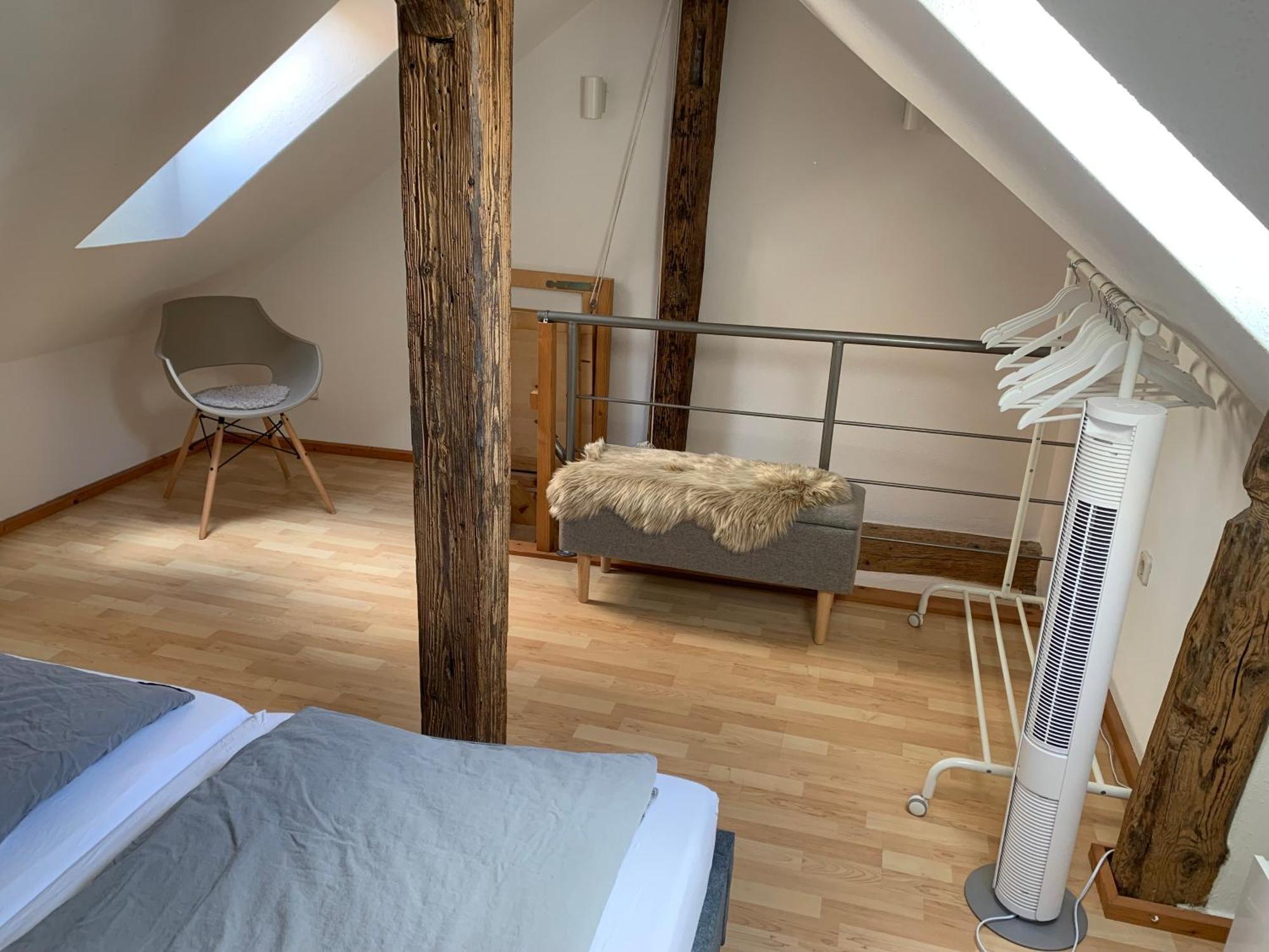 Zentrale Altbauwohnung Mit Flair 슈바비슈할 외부 사진