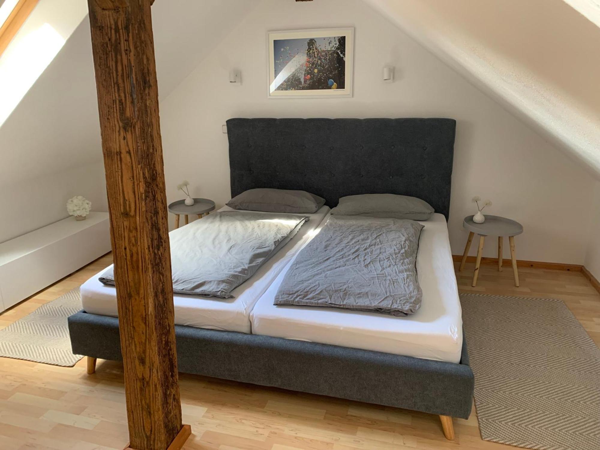 Zentrale Altbauwohnung Mit Flair 슈바비슈할 외부 사진